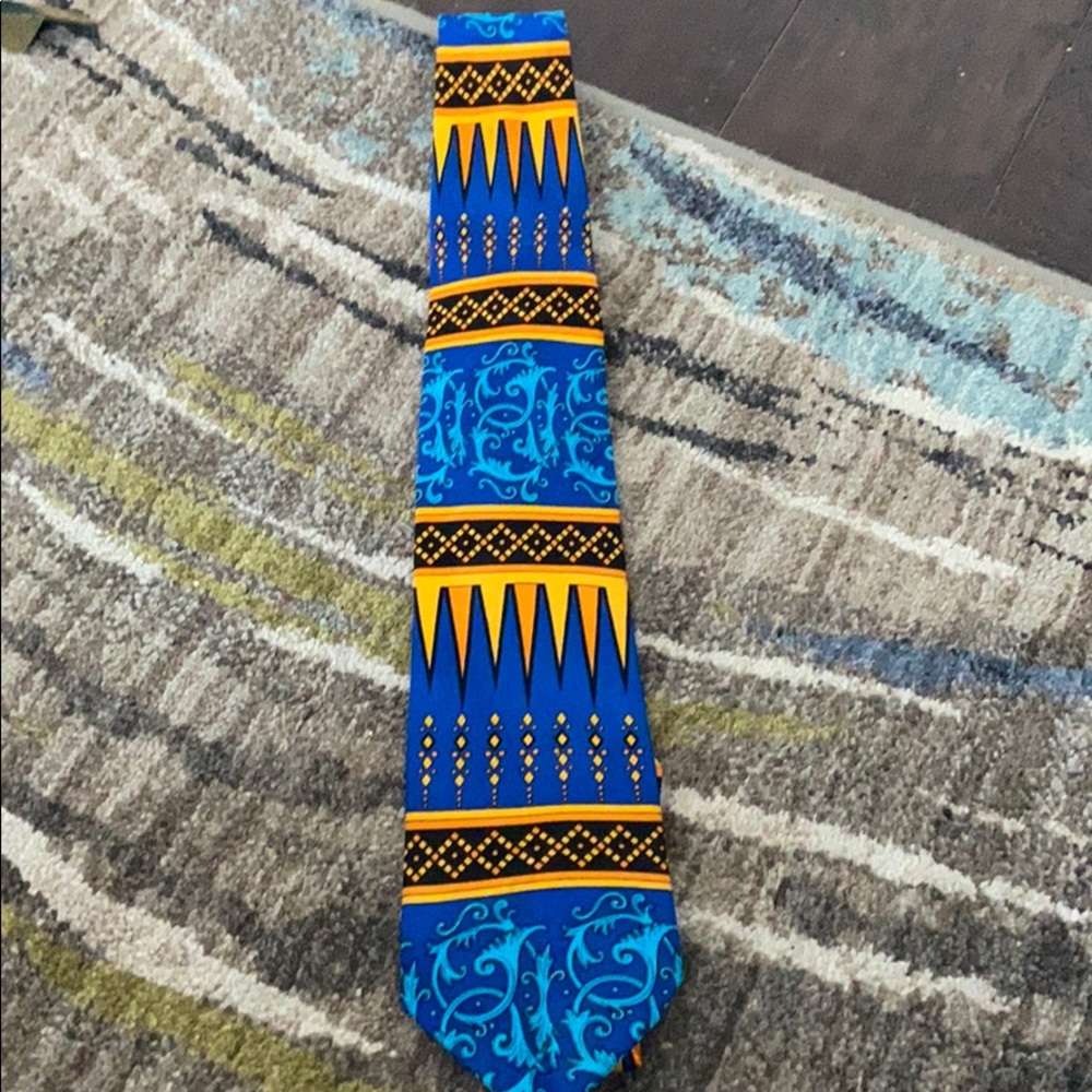 Silk tie